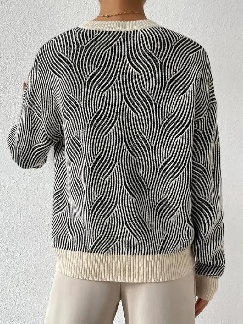 Lune London | Relaxed Sweater with Abstract Pattern