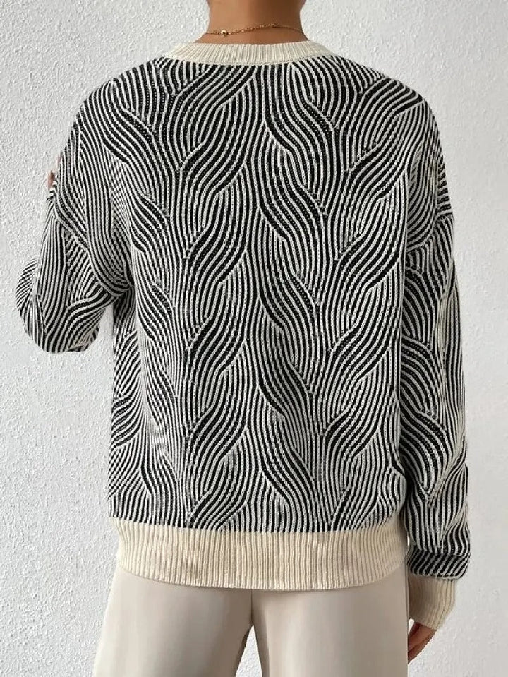 Lune London | Relaxed Sweater with Abstract Pattern