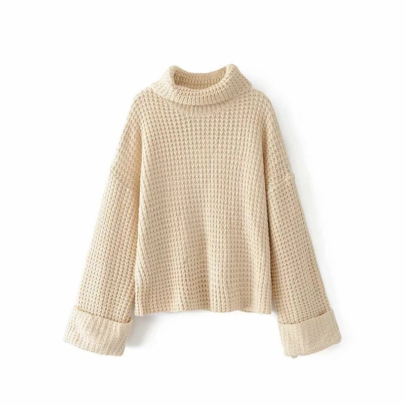 Thick knit sweater for women with casual turtleneck and raglan sleeves Lune London