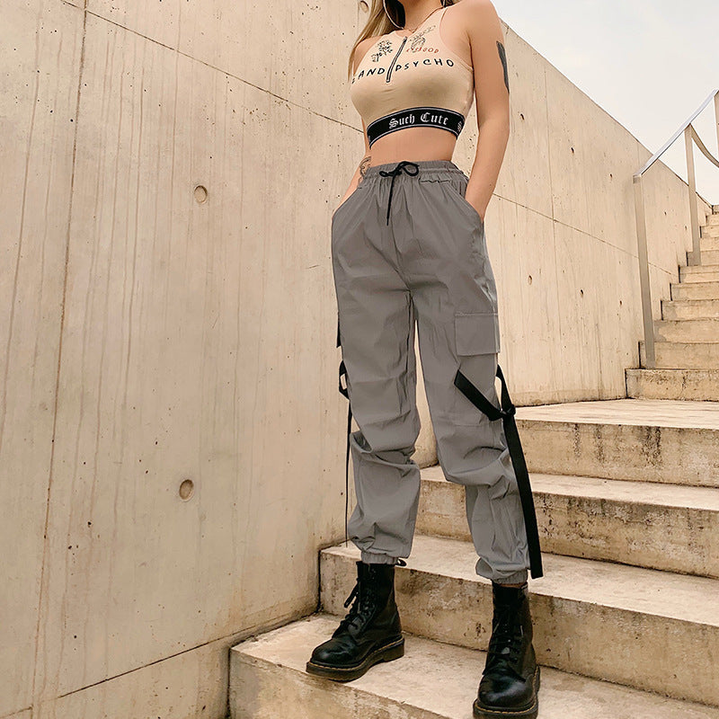 Women's cargo pants with practical pockets and adjustable waist Lune London