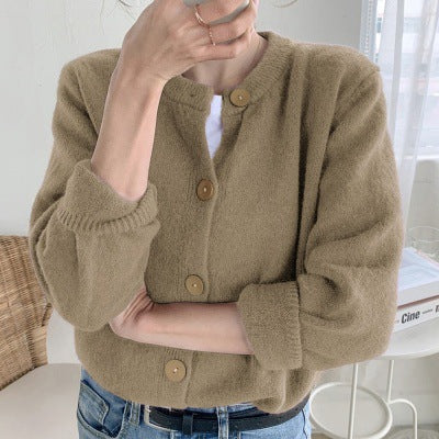 Cardigan doux pour femmes avec détails de boutons décoratifs Chic & Stil