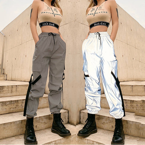 Women's cargo pants with practical pockets and adjustable waist Lune London