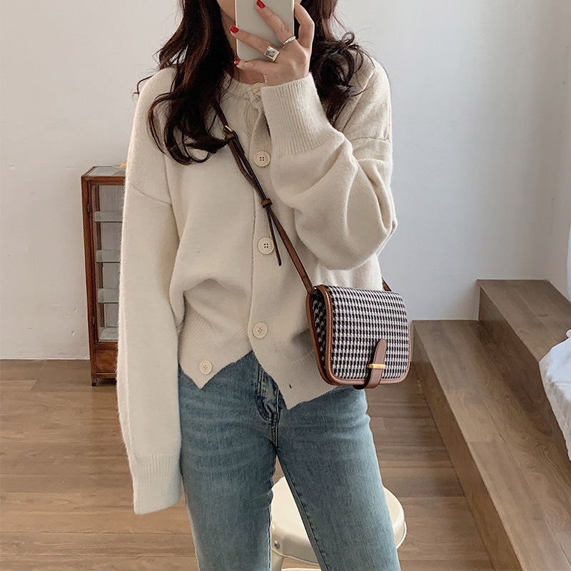 Cardigan doux pour femmes avec détails de boutons décoratifs Chic & Stil