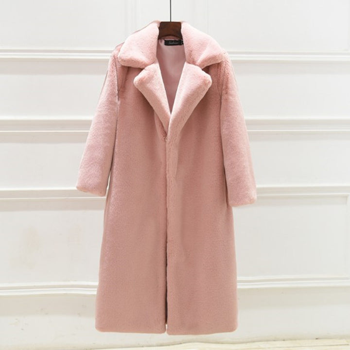 Ladies Elegant and Voluminous Faux Fur Coat with Wide Collar Lune London