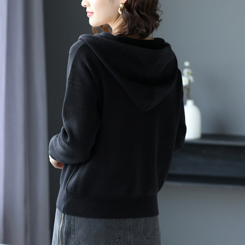 Women's knitted jacket with hood and button closure Lune London