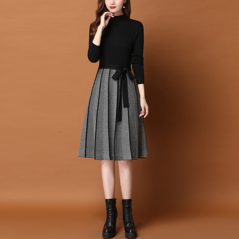 Robe en tricot pour femmes avec un haut texturé et une jupe fluide Chic & Stil