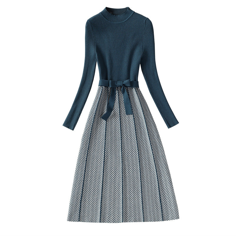Robe en tricot pour femmes avec un haut texturé et une jupe fluide Chic & Stil