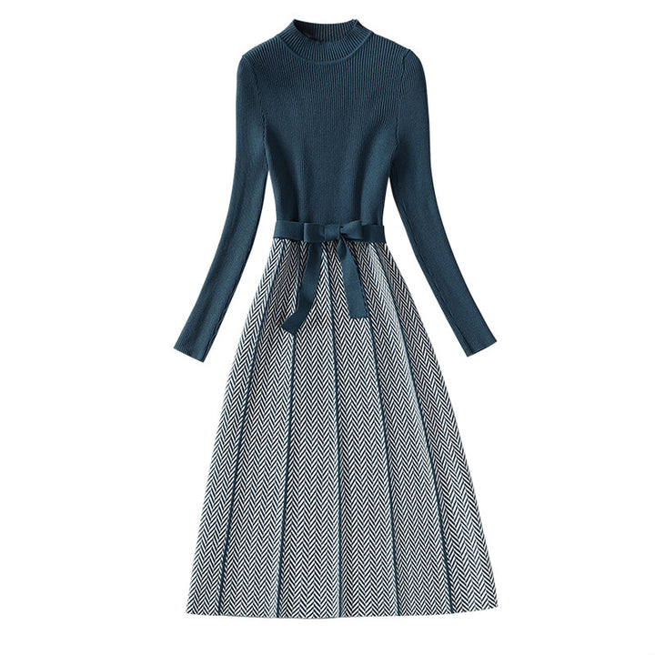 Robe en tricot pour femmes avec un haut texturé et une jupe fluide Chic & Stil