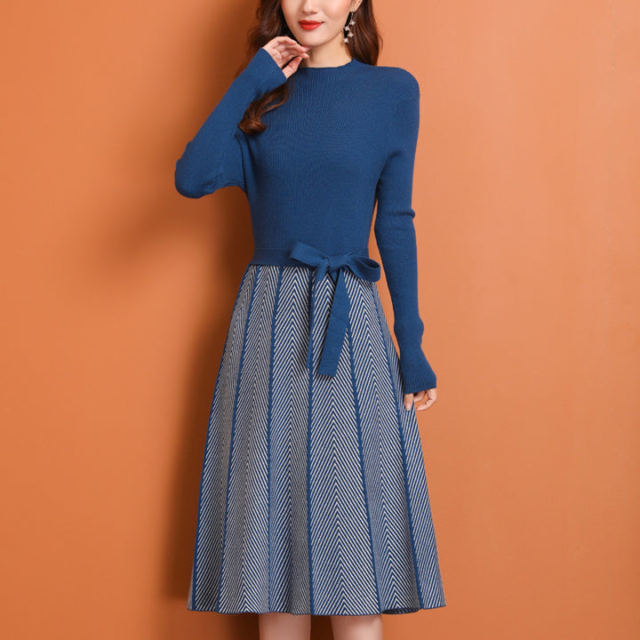 Robe en tricot pour femmes avec un haut texturé et une jupe fluide Chic & Stil