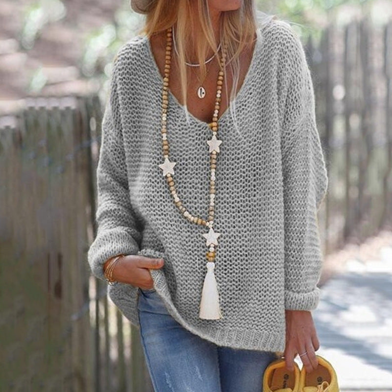 Loose knit sweater for women with deep V-neck and casual cut Lune London