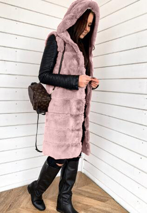 Ladies trendy hooded coat in faux fur Lune London