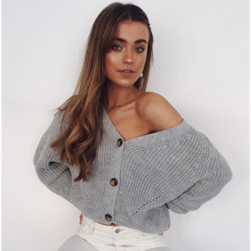 Ladies Chunky Knit Cardigan with V-Neck and Wooden Buttons Lune London
