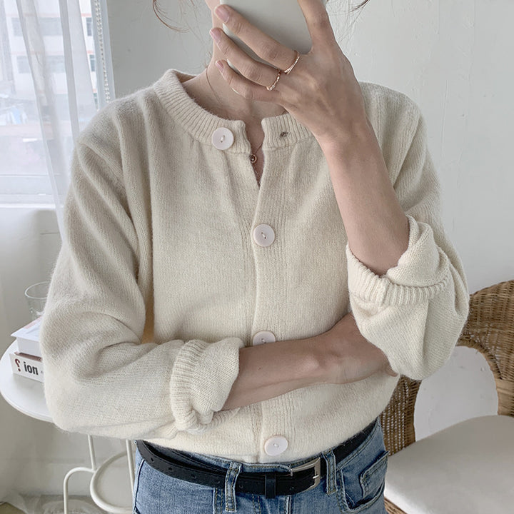 Cardigan doux pour femmes avec détails de boutons décoratifs Chic & Stil