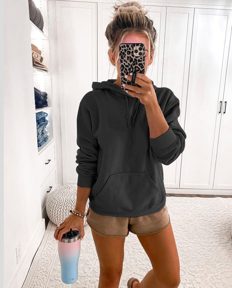 Hoodie de loisirs pour femmes avec une poche kangourou pratique et un tissu doux Chic & Stil