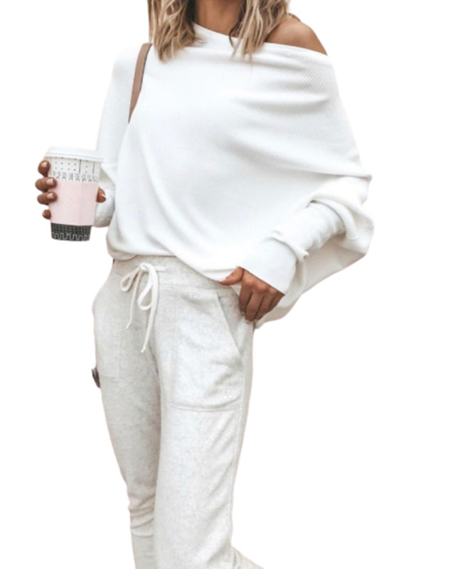 Sweatshirt oversized pour femmes avec encolure asymétrique et coupe décontractée Chic & Stil