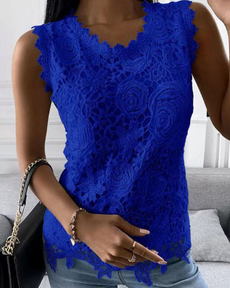 Lune London | Elegant Blouse In A Solid Color with Lace