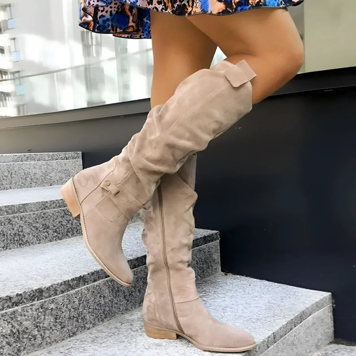 Chic Und Stil | High-Quality Leather Boots