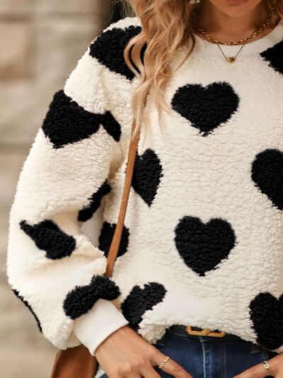 Lune London | Cozy knit sweater with heart pattern for winter elegance