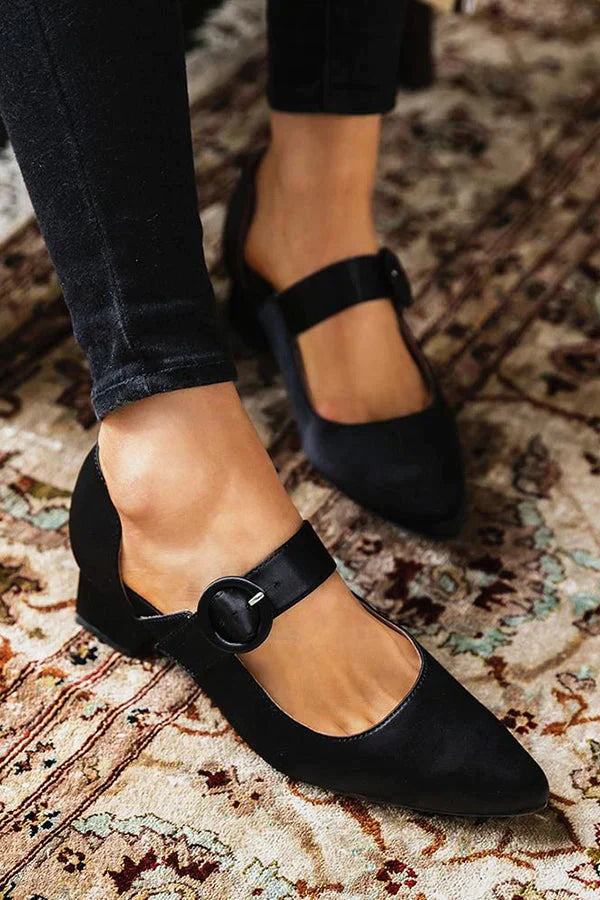 Chic und Stil | The Comfortable and Elegant Heeled Shoe Style