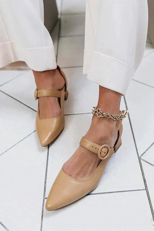 Chic und Stil | The Comfortable and Elegant Heeled Shoe Style