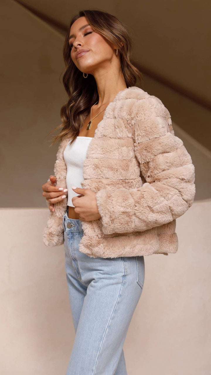 Lune London | Short Jacket - Structured Fit - Quilted Design - Open Front