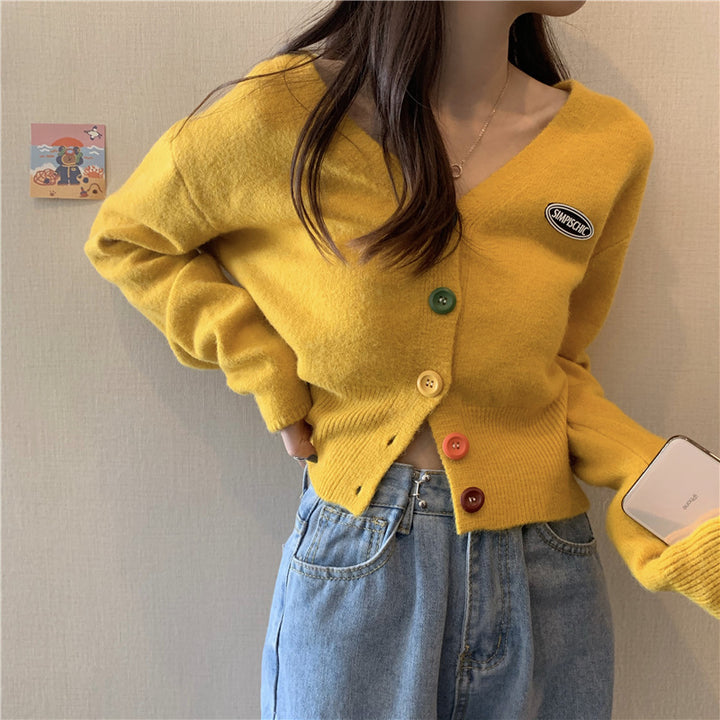 Cardigan femme avec des boutons colorés et décolleté en V Chic & Stil