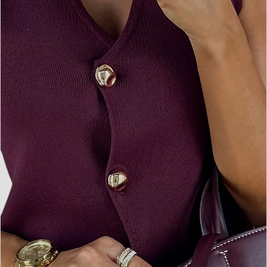 Chic und Stil | Women's Knitted Sleeveless Vest with Gold Button Closure