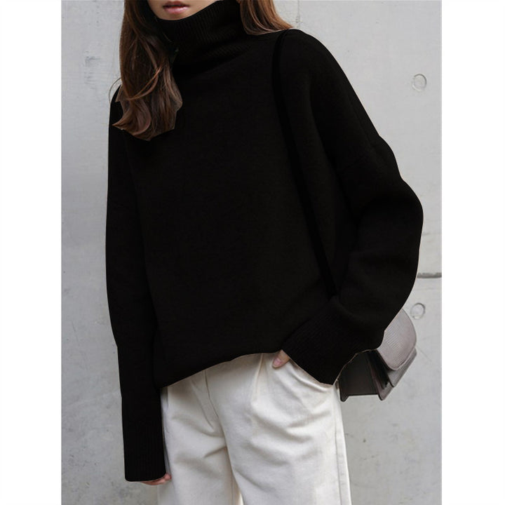 Pull à col roulé féminin confortable en matériau doux avec une coupe oversize Chic & Stil