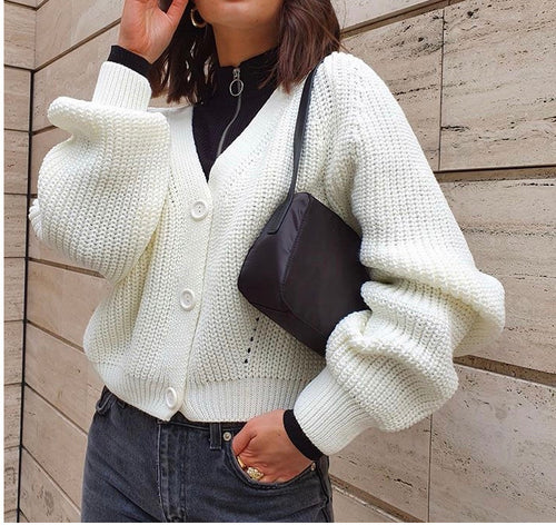 Cardigan pour femmes avec col en V et grands boutons en bois Chic & Stil
