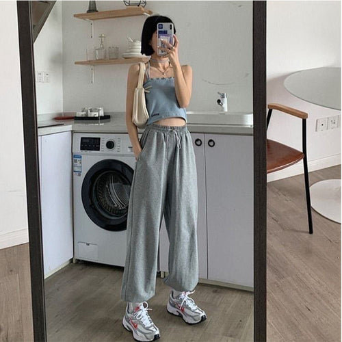 Women’s casual cropped top with a stylish knot and secure straps