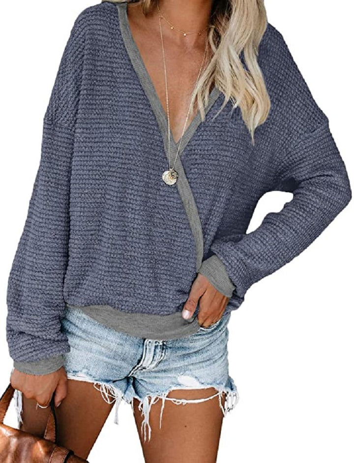 Casual women's sweater with deep V-neckline and relaxed fit Lune London