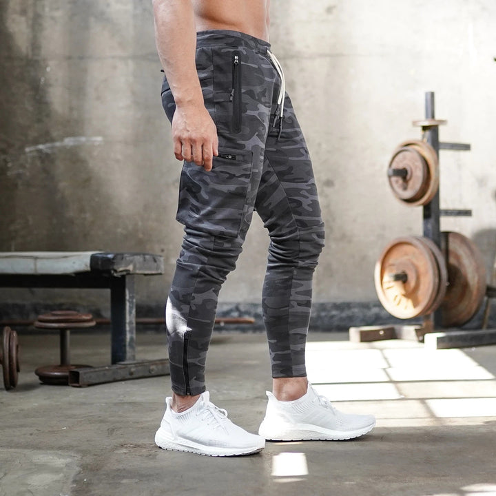 Men's sporty jogger pants with practical pockets Lune London