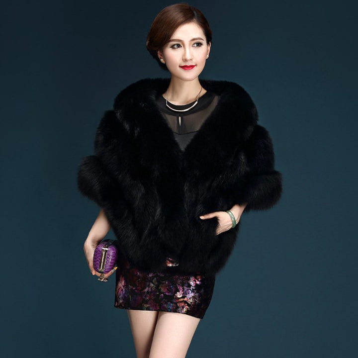 Ladies Elegant Faux Fur Scarf with Voluminous Chic Cut and Style