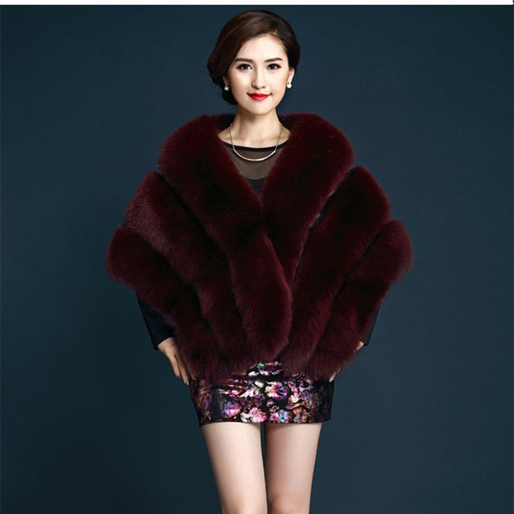 Ladies Elegant Faux Fur Scarf with Voluminous Chic Cut and Style