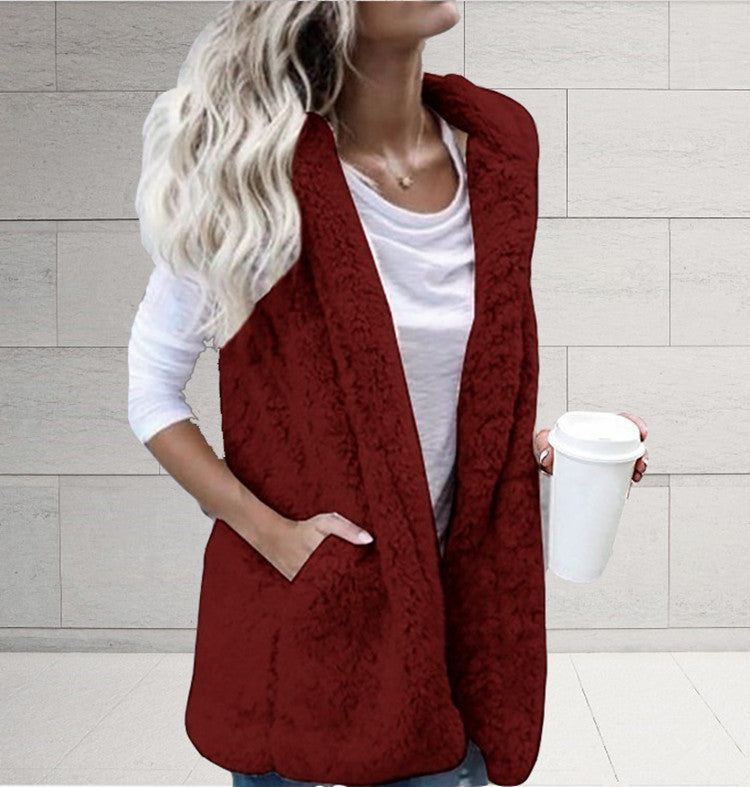 Ladies Cozy Fleece Jacket with Ergonomic Cut and Large Pockets Lune London