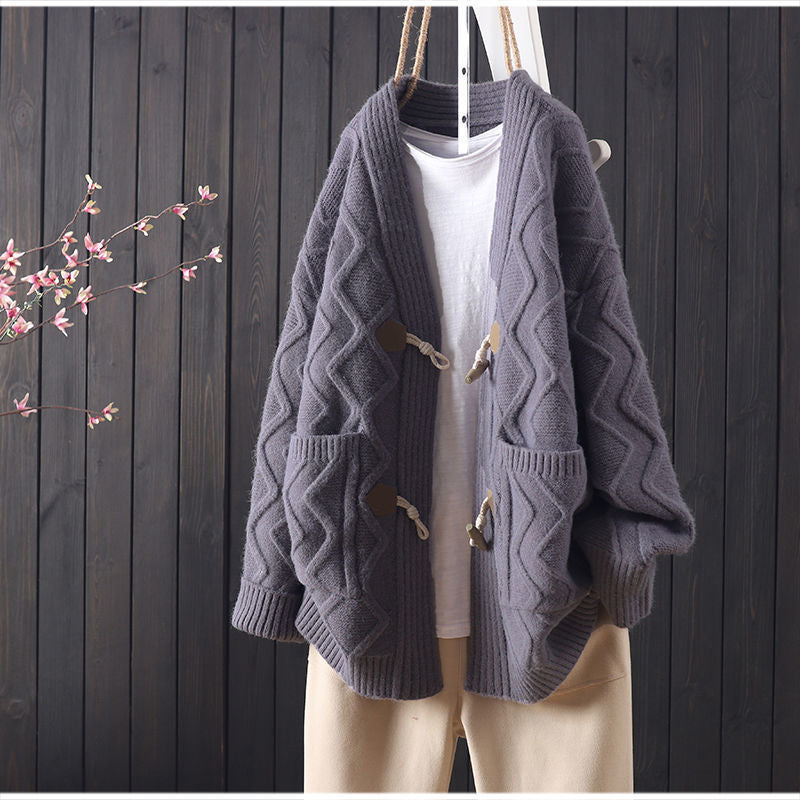Cardigan en tricot épais pour femme avec une structure de tricot en câble unique et des détails de boutons à la mode Chic & Stil