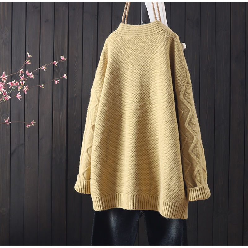 Cardigan en tricot épais pour femme avec une structure de tricot en câble unique et des détails de boutons à la mode Chic & Stil