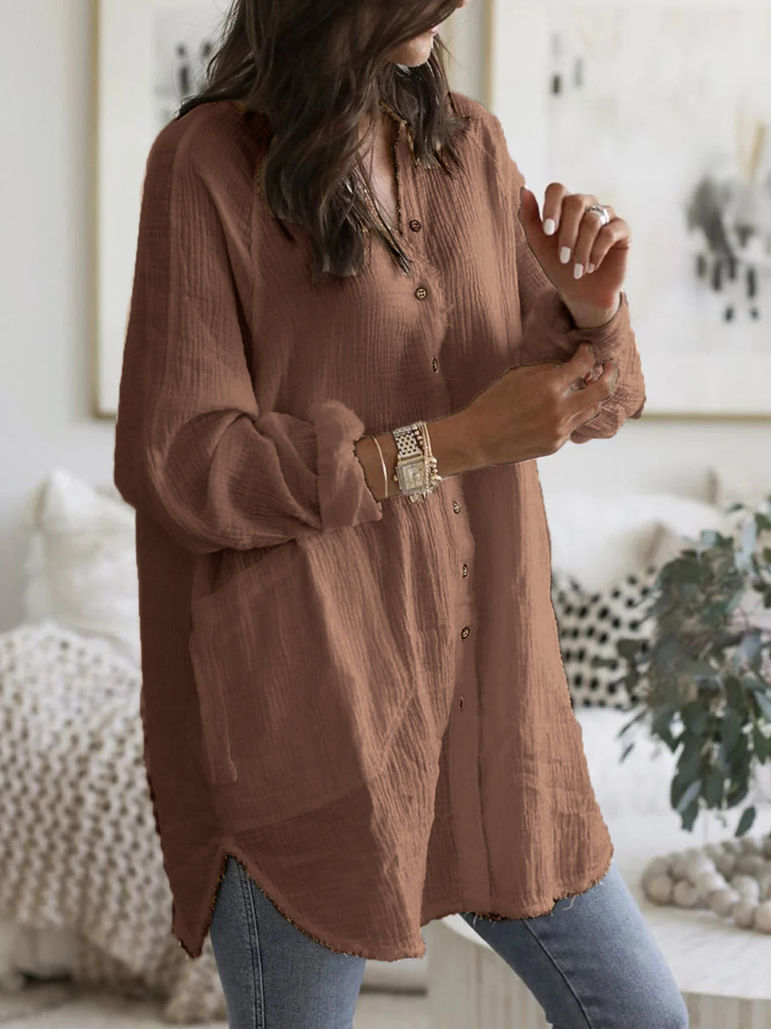 Blouse à manches longues décontractée pour femmes avec patte de boutonnage et poches poitrine Chic & Stil