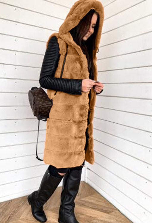 Ladies trendy hooded coat in faux fur Lune London