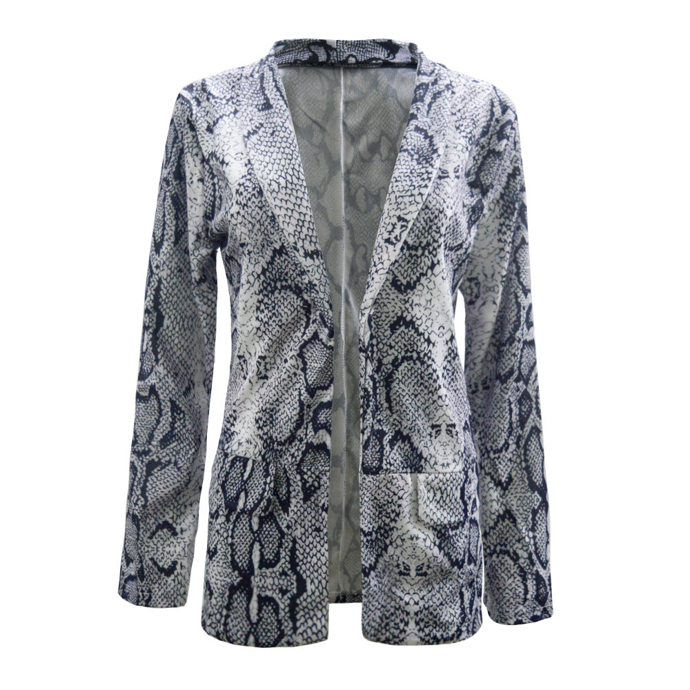 Women's blazer with stylish snake pattern and elegant cut