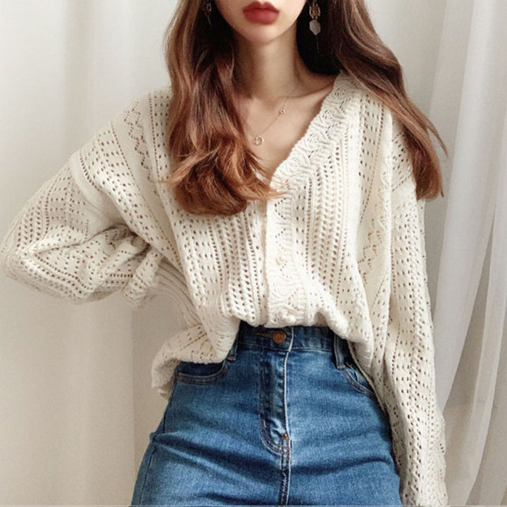 Casual knit jacket for women with an elegant cable pattern and large buttons Lune London