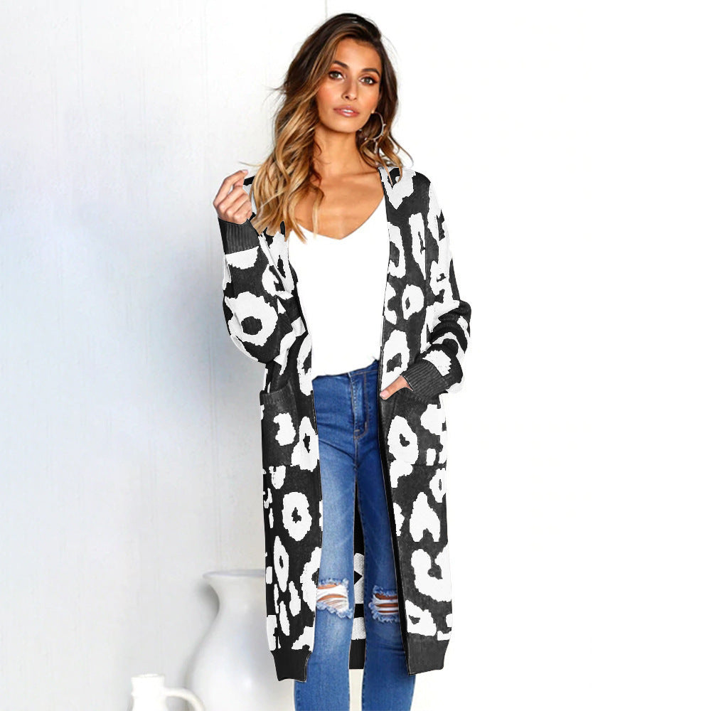 Ladies Grobtricot Cardigan with leopard pattern and big pockets Lune London