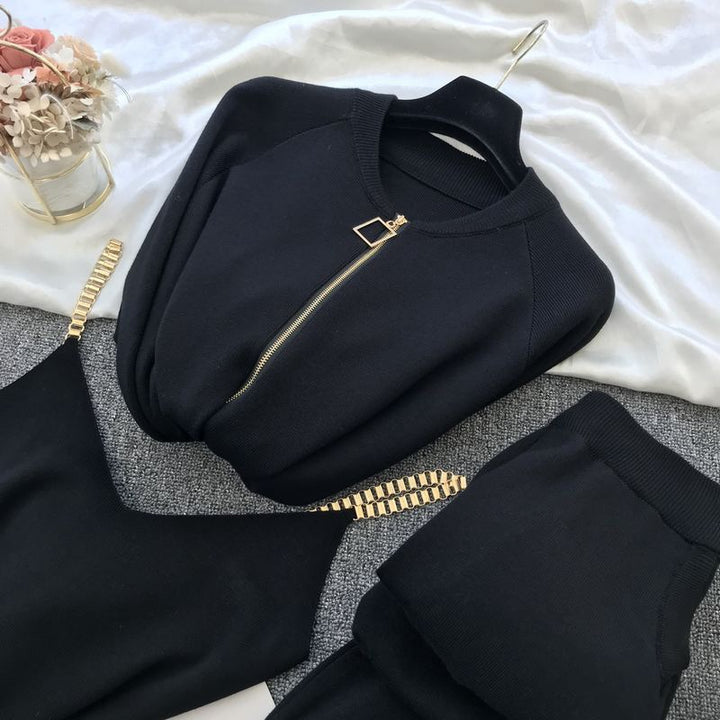 Lune London women's sporty loungewear set with zip and loose fit
