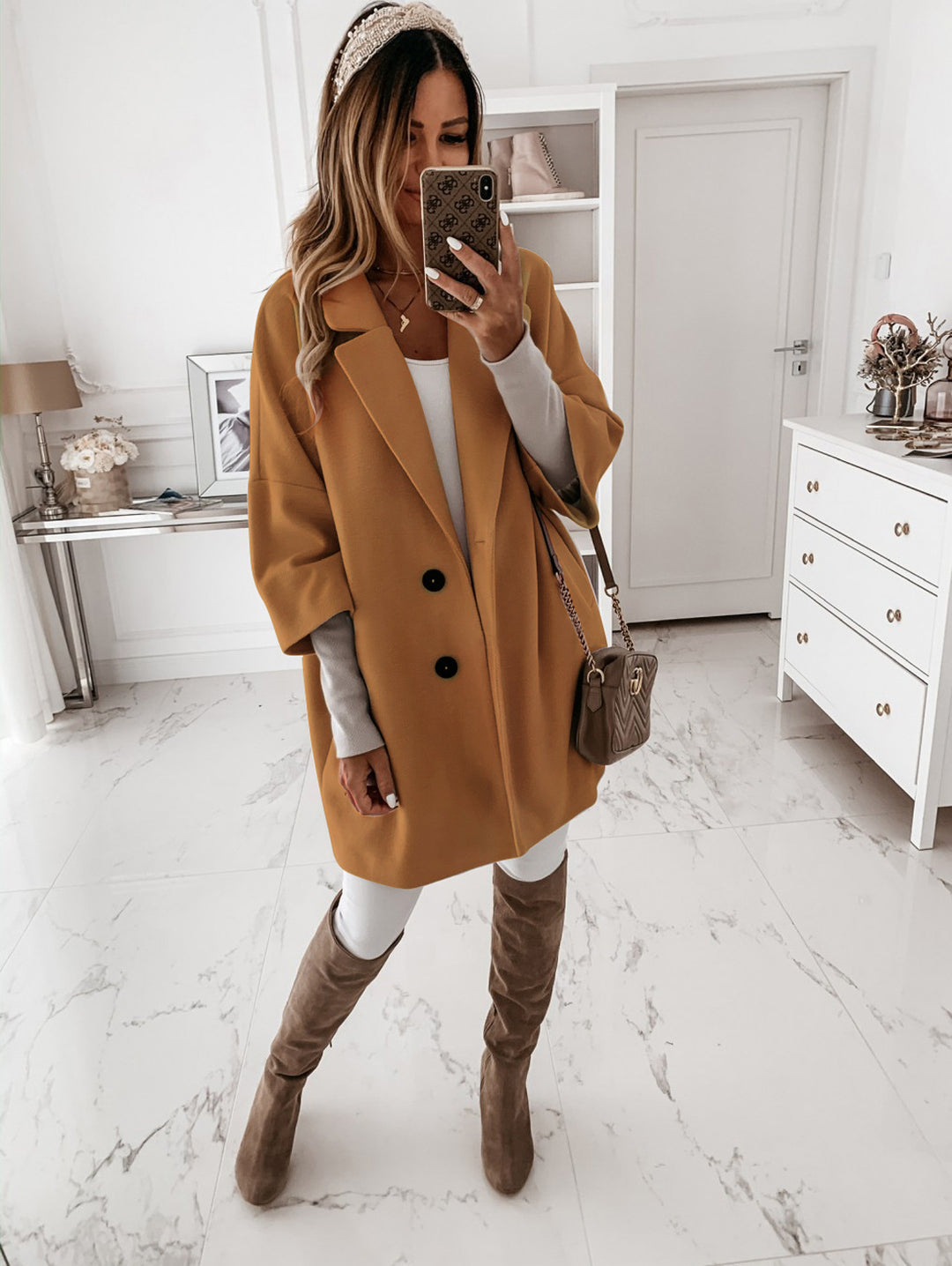 Oversized wool coat for women with practical pockets and modern cut Lune London