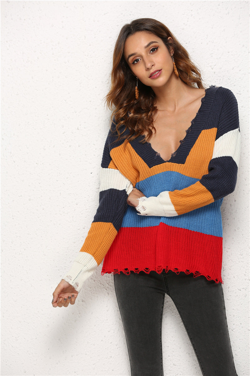 Pull en tricot décontracté pour femmes avec un profond col en V et un motif rayé tendance Chic & Stil