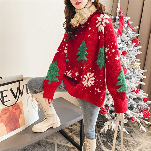 Comfortable Christmas sweater for women with decorative patterns of trees and snowflakes Lune London