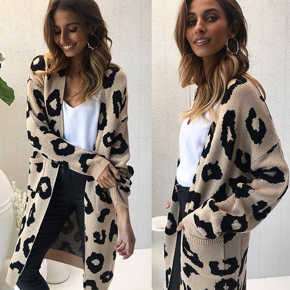 Ladies Grobtricot Cardigan with leopard pattern and big pockets Lune London