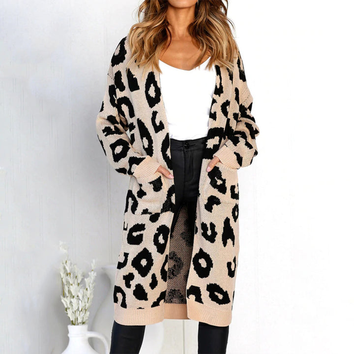 Ladies Grobtricot Cardigan with leopard pattern and big pockets Lune London