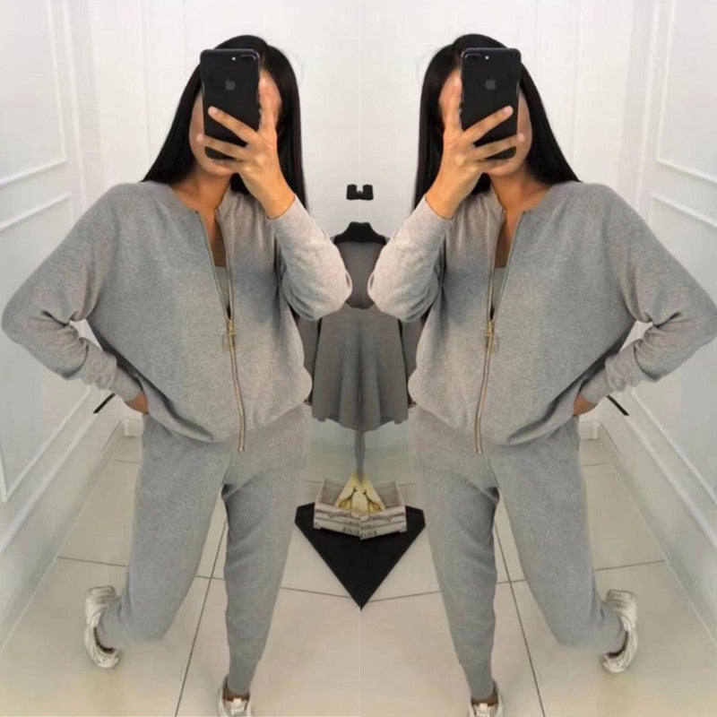 Lune London women's sporty loungewear set with zip and loose fit