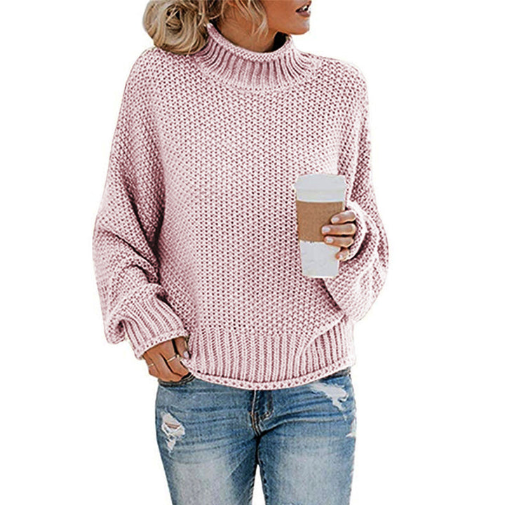 Knitted sweater for women with high collar and loose fit Chic und Stil